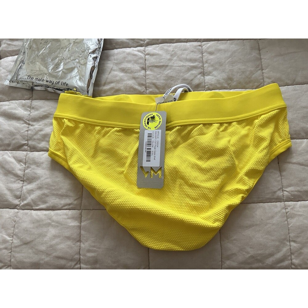 Modus Vivendi Men's Yellow Brief Swimsuit Size L New With Tags